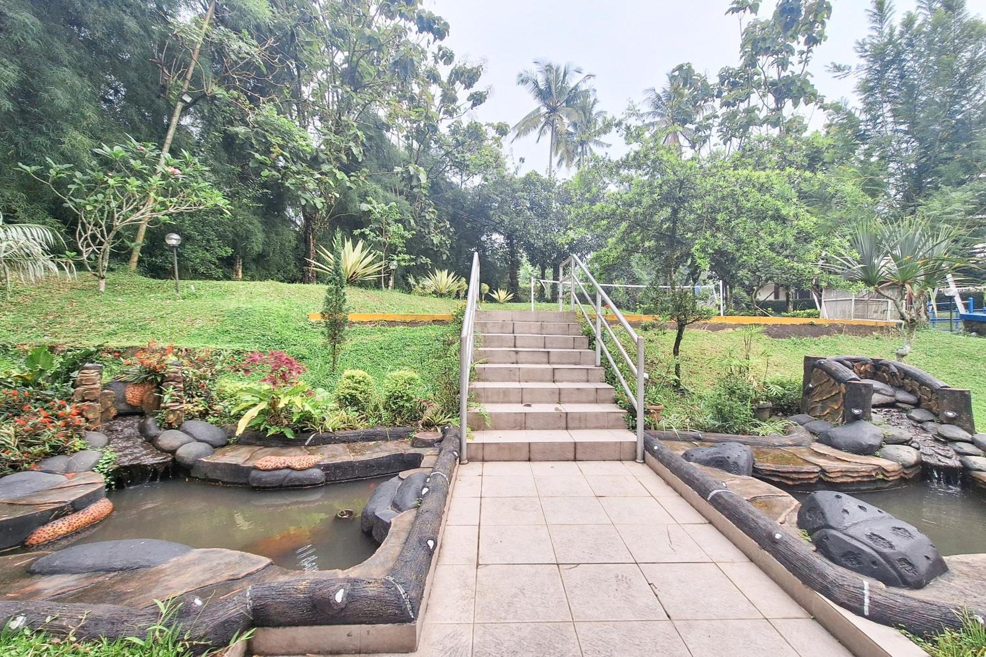 Reddoorz Resort At Tridaya Cisarua Puncak 외부 사진